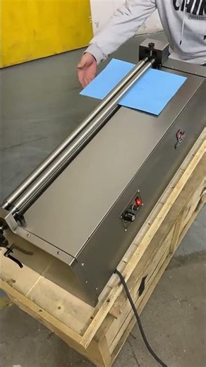 เครื่องทากาวลาเท็กซ์ รุ่น720 A ความยาวลูกกลิ้ง 720mm