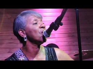 Barbara Lynn sings You'll Lose A Good Thing. Ace Hotel, New Orleans,Oct 15, 2016.