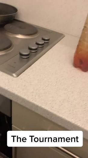 Introducing the first ever water bottle tournament. A 16 bottle race to find out the fastest bottle! Who’s team are you on? #fyp #bottlerace #speed