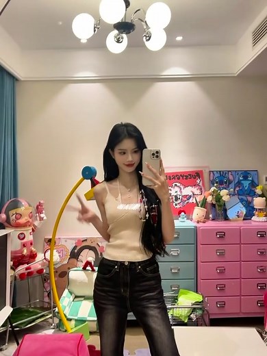 逛街就是开心～ #vlog日常 #生活碎片 #hedantong #何丹彤 #douyin