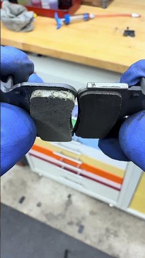 New vs worn out brake pads 😀#bikemechanic #bikemaintenance #cycling
