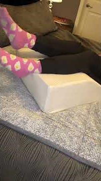 Kölbs Leg Wedge Pillow Review - Ultimate Comfort & Support #LegWedgePillow #ComfortAndSupport