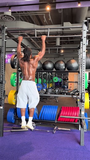 Back was looking choppy after this😮‍💨👌🏾 #Bigback #Letsgetchoppy #Backday #Demonback