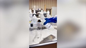 DIYChemicals Phosphoric Acid 85% – Rust Remover, Wood Stain Remover, pH Control, High Purity Orthophosphoric Acid for Metal, Fertilizers - Made in USA - 4 FL OZ