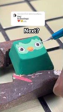 Drawing D for Duolingo 🦉but on my keyboard! Custom keyboard!