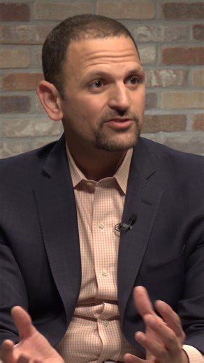 2.4K views · 24 reactions | Small businesses may need help keeping up with changing rules and regulations while trying to focus on their customers. ADP Canada’s Mohamed Basma shares an example of why it’s so important for leaders to find the right partner to help manage their compliance obligations. For more, visit https://bit.ly/3KOJEdA. | ADP | Facebook