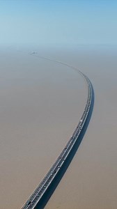 The 36-kilometer Hangzhou Bay Bridge in #Zhejiang Province is one of the world's longest trans-oceanic #bridges and was inaugurated in 2008 with a plan to boost economic integration in the Yangtze River Delta. #ChinaInfrastructure #ChinaEngineering | Xi's Moments