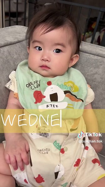 赤ちゃん部屋着ファッションショー☺️💛