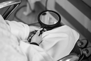 You can now watch yourself give birth in a mirror - Netmums