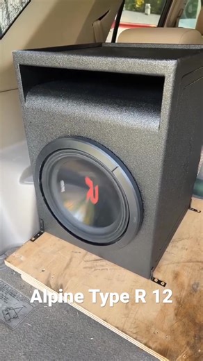 37K views · 450 reactions | Alpine type R in a Skar box on a JP8 800watt amp #subwoofer #down4sound | Russian Sound Kenya | Facebook