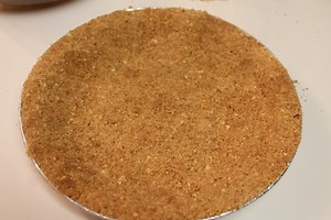 How to Make Graham Cracker Pie Crust | I Heart Recipes