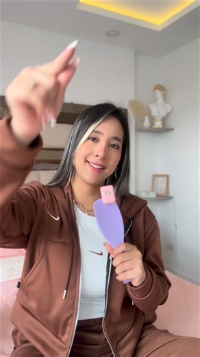 VALENTINA HERRADA✨ on Instagram: "@romanee_cuidadocapilar 😍 Si mis lindas, les van a dejar la reposición de aminoácidos a solo $150.000 cualquier largo! Es ideal si estás buscando controlar frizz, un cabello esponjoso, rebelde, pero lo quieres cuidar, incluso mejorar, si lo sientes reseco, sin vida, esto es como un shot de proteínas, que te lo dejan precioso desde el primer instante, digan que quieren la PROMO VAL, y me cuentan cómo les va! 📲301 6953928 por aquí pueden escribir 📍mall vegas pl