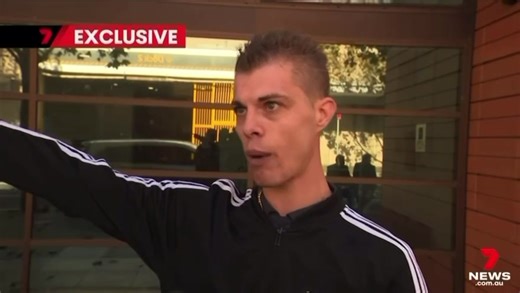 Funny Walking Styles in Australia: Mad Strut Uncovered