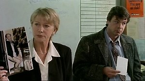 Watch Prime Suspect Season 4 Episode 2 - Inner Circles