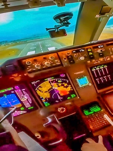 JustPlanes (@justplanes_official) - 747 takeoff at Hong Kong, full video link in Bio #pilot #boeing747 #hongkong #avgeek