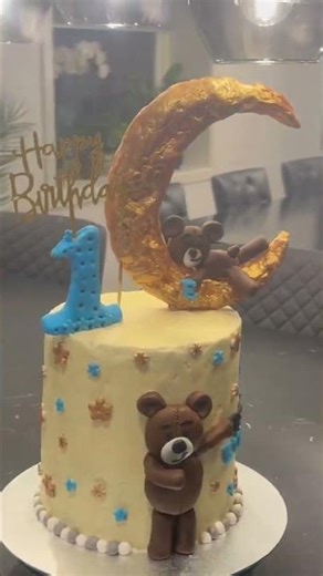 GORGEOUS MOON TOPER BIRTHDAY CAKE #cakedecoratingideas #mooncake #yummy #caketutorial