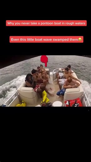 This is so funny😂😂 #boats #pontoonboats #pontoon