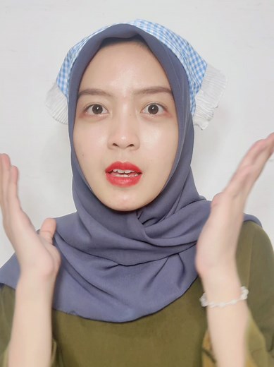 Siapa, nih, yang belum teknik scramble oil? _ ✨️🦋 #nyyocosmetics #glowingskin #skinbarrier #nyyomoisturizer #ceweknyyo