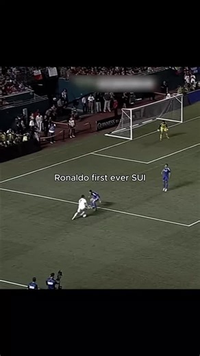 Bunyodbek on Instagram: "#日本利用压电地砖将脚步能量转化为电力。这些地砖能捕捉行走时的动能。当人们经过时，重量和动作会对地面施加压力，导致地砖轻微弯曲并产生机械应力。瓷砖内部的压电材料将这种应力转化成电能。每一步释放的电量虽然较小，但当数百万脚步累积在一起时，就能产生足够的能量，为LED灯、显示屏和传感器供电。 #日本 #知识 #冷知识 #科学 技术 你知道吗 推荐 创新 能源 未来 发电 压电技术 城市科技 可再生能源 绿色城市 节能科技 能源转换 科学知识 科技资讯 在像涩谷站这样的超级繁忙地点，每天约有240万次脚步为系统提供动能。这些电能可以被实时使用，也可以储存储备，从而减少对传统电力来源的依赖，推动城市绿色基础设施的发展。这种方式把日常行走变成真实可利用的能源，为未来智慧城市带来了可持续解决Ishlatib koringlar bu yangisi 日本利用压电地砖将脚步能量转化为电力。这些地砖能捕捉行走时的动能。当人们经过时，重量和动作会对地面施加压力，导致地砖轻微弯曲并产生机械应力。瓷砖内部的压电材料将这种应力转化成电能。每一步释放的电量虽然较