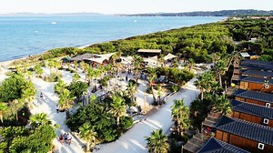 Le Camping Campeole Eurosurf et Kraken Sports Nautiques, vacances actives et festives sur la presqu’île de Giens