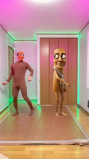 世界一有名なキャラクターとのコラボダンスがヤバすぎる… Collaboration dance with the world's most popular character🪵