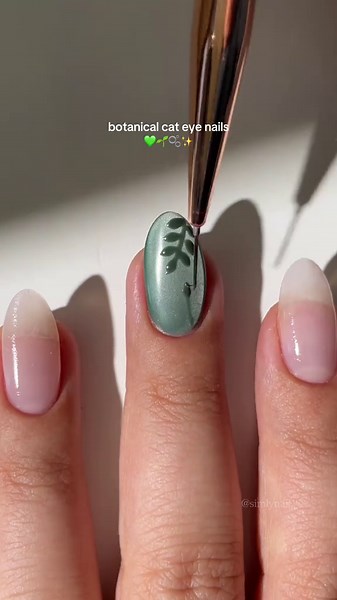 Botanical Cat Eye Nails: Romantic Green Cat Eye Nail Art