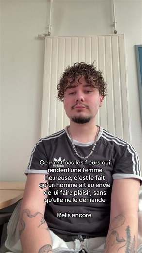 Vidéos de Julien👻 (@julien_thd) avec A Couple Minutes - Olivia Dean