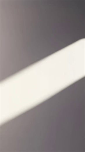 Télécommande SolarCell, écologique et pratique, sans piles, se recharge directement Avec n’importe quelle source de lumière. | Samsung