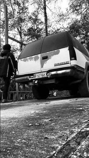 1995 K1500 Chevy Suburban 5.7 Muffler Delete Cold-start
