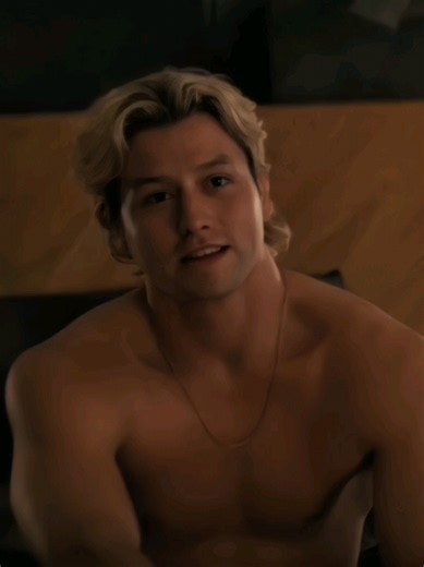 #stephenkalyn #deandilaurentis #offcampus | off campus