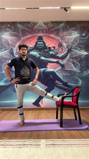 SHIVAM SHARMA { SHIVAM YOGA } on Instagram: "Regular hamstring stretching makes the body feel light, loose, and free—especially from the legs. It releases stiffness, improves circulation, and helps us feel fresh, energetic, and active throughout the day. These stretches also create a sense of positivity and ease in the body and mind. That’s why we should regularly practice hamstring-stretching poses and proper techniques as part of our yoga routine."