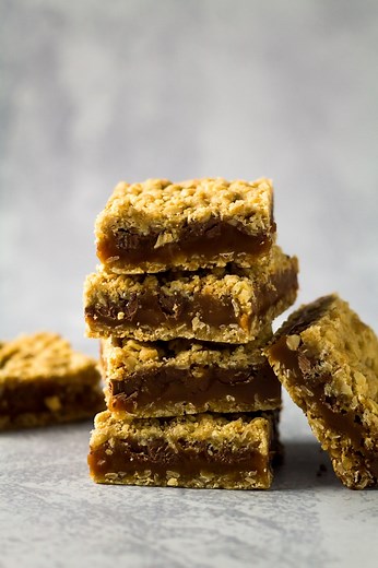 Caramel Oat Bars