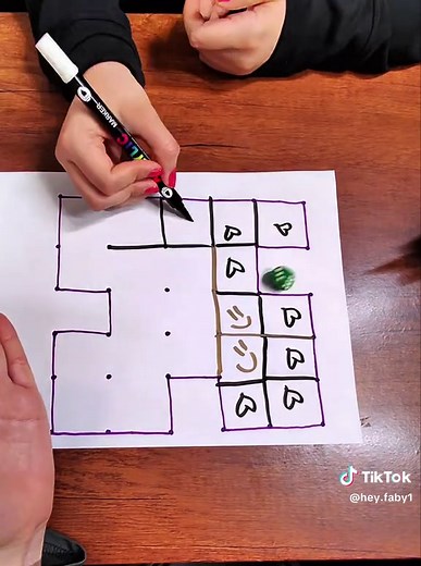 Juego de mesa fácil de hacer: piedra, papel o tijera