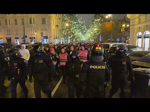 POCHOD TISÍCOVKY SKOTSKÝCH FANOUŠKŮ ABERDEEN CENTREM PRAHY