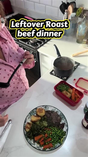 Roast beef dinner. Using up leftovers, nothing gets wasted. #easyrecipes #easydinner #dinnerideas #dinner #mumsoftiktok @NorthWales Golfer & adventurer @Emily Matthews @Kath