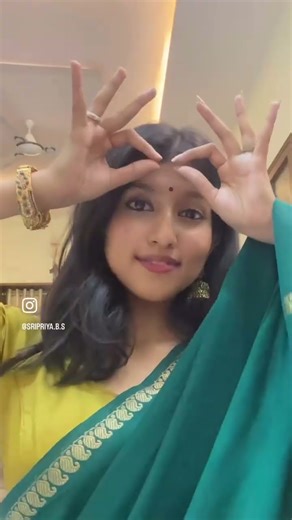 saree fit check 😇 of course i had to dance | #fitcheck #dancer #shorts #saree