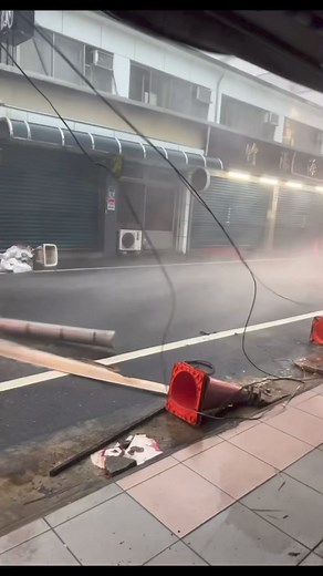 View from Hualien. Looks like the taxi was being pushed backwards. | Foreigners in Taiwan 外國人在台灣