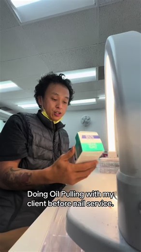 Oil Pulling Oral Rinse Benefits for Teeth Health