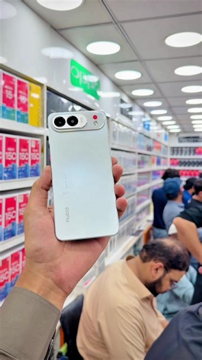 ZTE Nubia Air Pro – Display * 6.77-inch AMOLED Display * 144Hz Refresh Rate * Resolution: 1224 × 2720 pixels (1.5K) * Peak brightness up to 4500 nits * 3840Hz PWM dimming for eye comfort. Processor * MediaTek Dimensity 7100 (5G) * Mali-G610 MC2 GPU * Suitable for daily use, gaming, and multitasking. Memory & Storage * 8GB LPDDR5X RAM * 256GB / 512GB UFS 2.2 Storage Cameras * Rear Camera: 108MP Main Camera * Front Camera: 32MP Selfie Camera * PDAF autofocus and AI camera features. Battery * 5000m