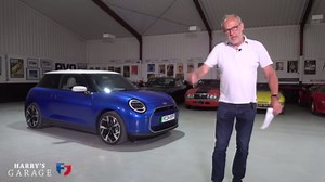 Mini Cooper SE between fun and practicality