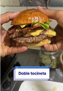 Hamburguesa artesanal, pronto en punto físico. Viviendo un sueño. #burger #hamburguesas #neiva #emprendedor #antojos