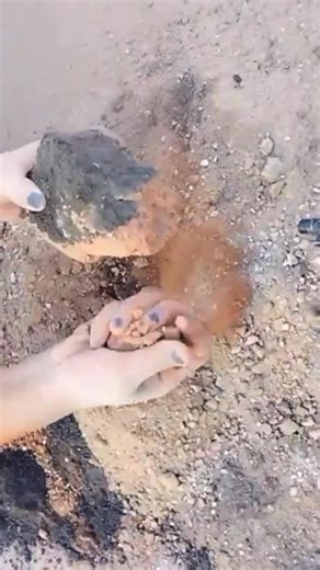 Crumbling ASMR on Reels