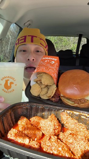 Trying Pop Eyes new Pick (le) them all menu items #popeyes #popeyeschicken #popeyeschickensandwich #foodreview #eating #eatingshow #mukbangeatingshow #fyp