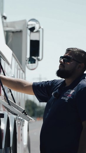 Big rigs, big loads, BIG solutions. CN Towing & Recovery handles heavy duty towing anywhere in Utah — and beyond. Call the team that never backs down. 🚚⚠️ #HeavyDutyRecovery #CNTowing #UtahHeavyTowing #WestValleyTowing #StatewideCoverage #SemiTruckTowing #DieselLife #TruckersOfUtah #LongHaulSupport #TowingProfessionals #WreckerService #TowLifeNation | CN Towing Recovery