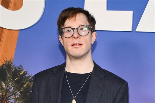 Who Plays Eddie on Suits LA?