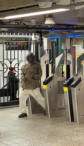 403K views · 1.2K reactions | “Go back sir, you didn’t pay” 若 #NYCSubway #NYC #NewYorkCity | NYC Subway Life | Facebook