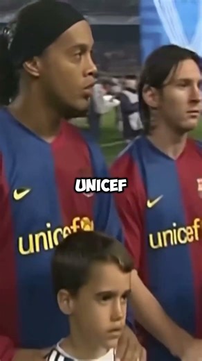 Why barcelone refused to wear sponsors 😭