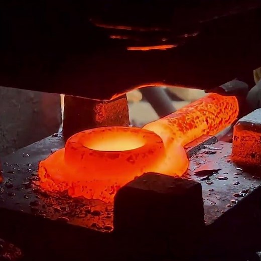 How Durable Tractor Stabilizer Bars Are Made | Unique Iron Casting Techniques