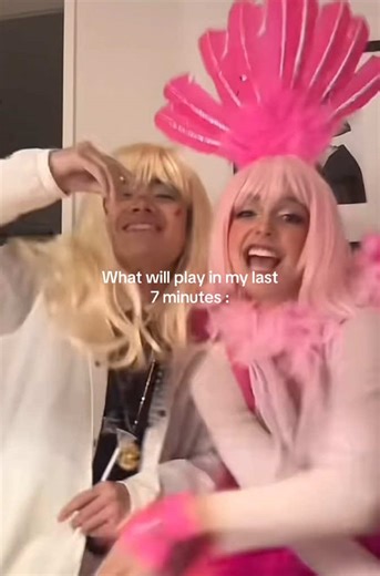 My fav cast for 100% •#sunriseonthereaping #thehungergames #haymitchabernathy #sotr •@mckenna grace :) @ben wang @josephzadainabearshirt @IonaBell_Official @Molly McCann