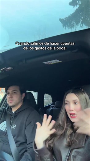 Todo tiene un precio pero cuando uno menciona la palabra BODA se aumenta x3 🫣 #humortiktok #parejas #noscasamos #boda #weddingplanning